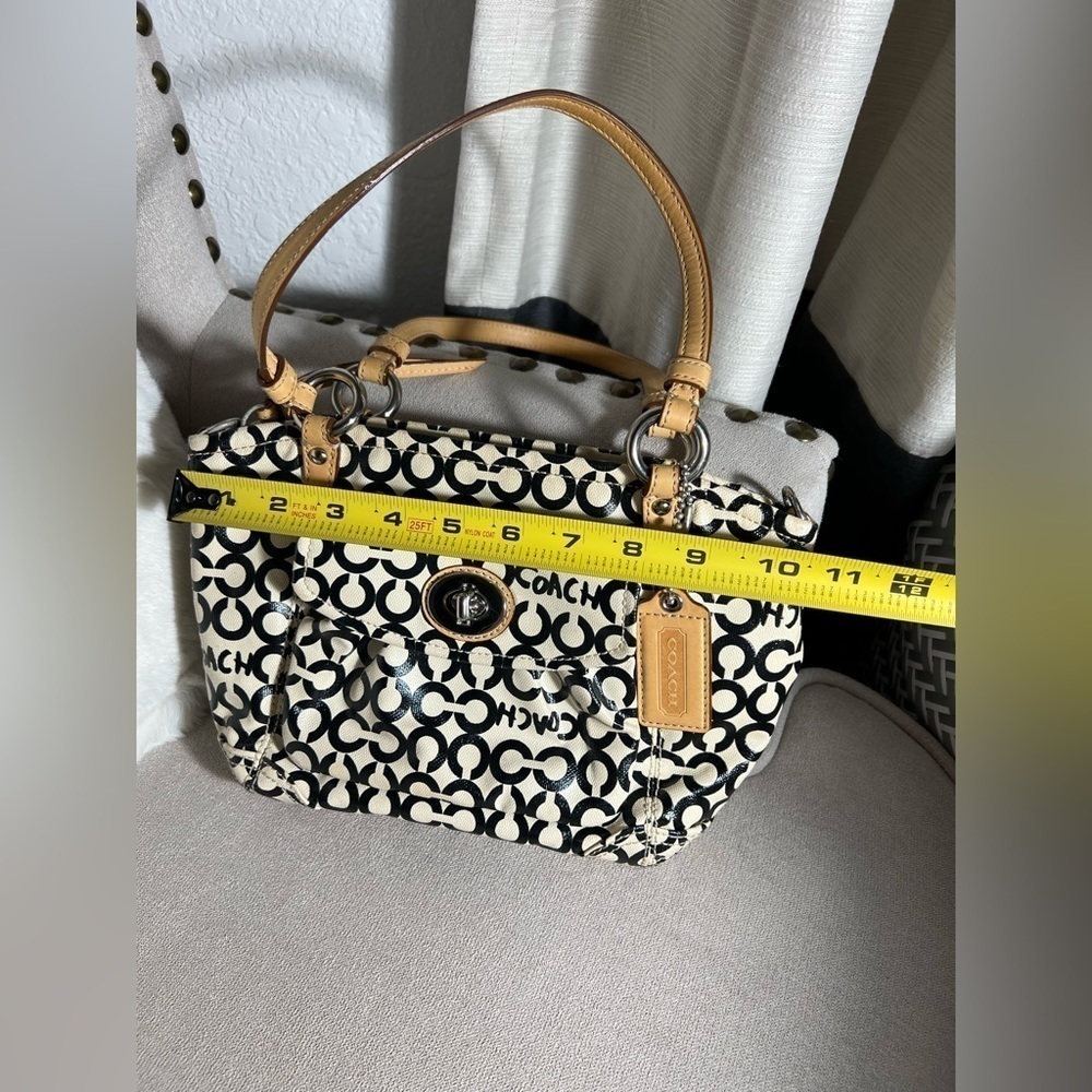 Pre-Owned Coach Black And White Patterned Purse Coated Canvas - Picture 10 of 16